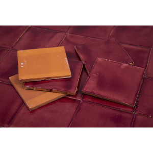Vino Deslavado rouge - Talavera carreau rouge monochrome