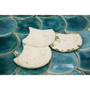 Écaille de poisson - Série de carreaux "Agitated Sea" de la série "L'eau".