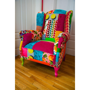 Fauteuils colorés cousus main