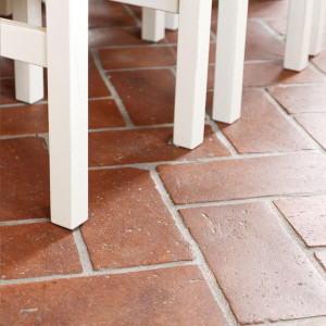 Carreaux de sol centenaires en terre cuite