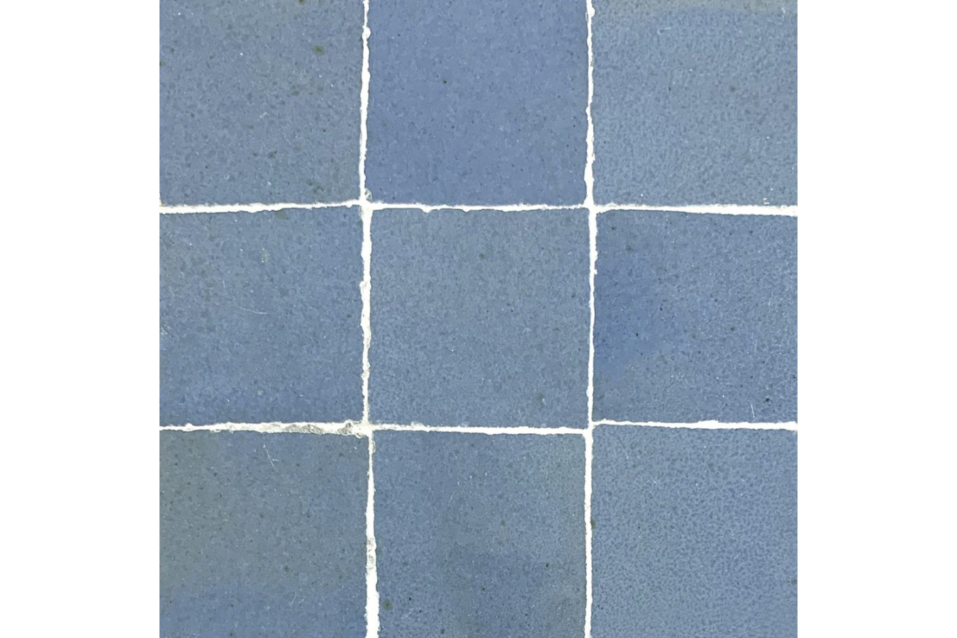 Black Grape Zellige - carreaux de zellige bleu pastel