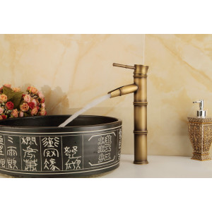 Nina - Elégant robinet de lavabo en laiton